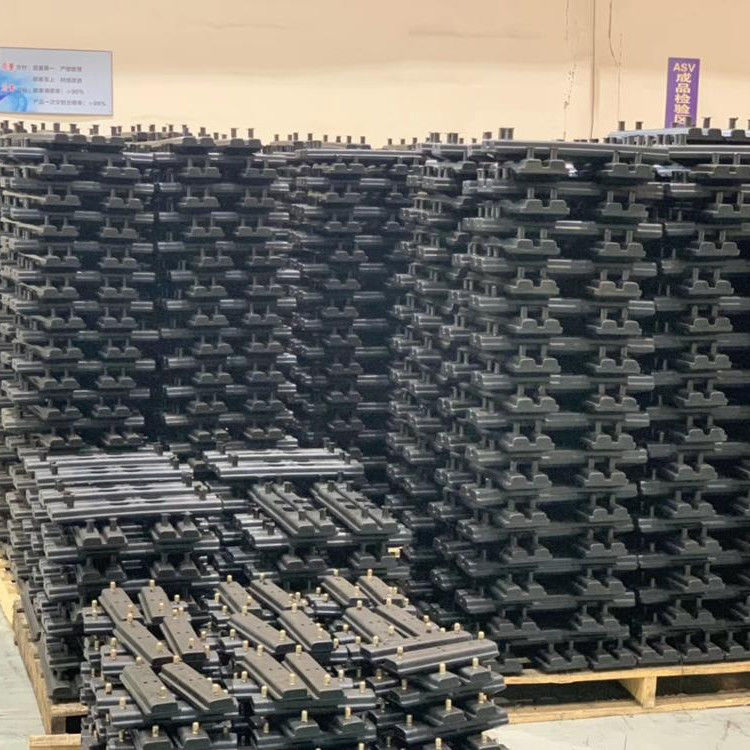 450 mm/600 mm Bolt-on rubber pads voor PC30 PC40 PC45 PC60 PC75 Excavator rubber track schoenpads