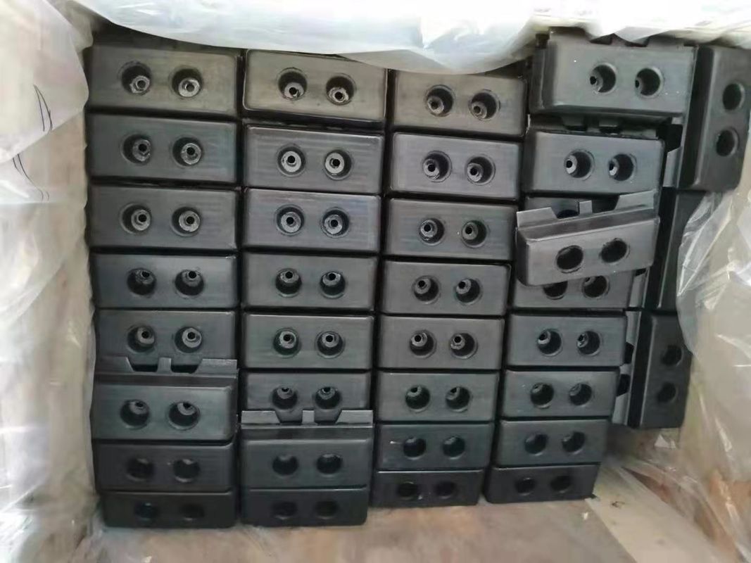 450 mm/600 mm Bolt-on rubber pads voor PC30 PC40 PC45 PC60 PC75 Excavator rubber track schoenpads