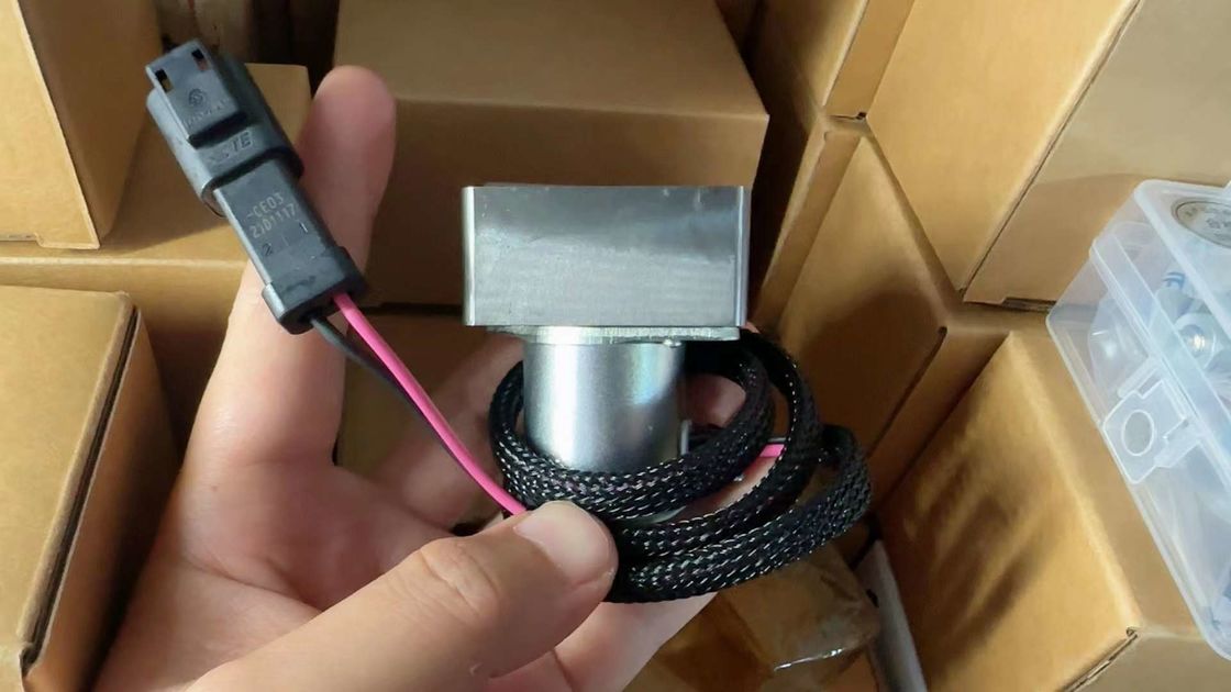 065726 Hydraulische onderdelen van graafmachines Pilotventiel Hydraulische pomp Solenoïdeventiel Voor PC200-7