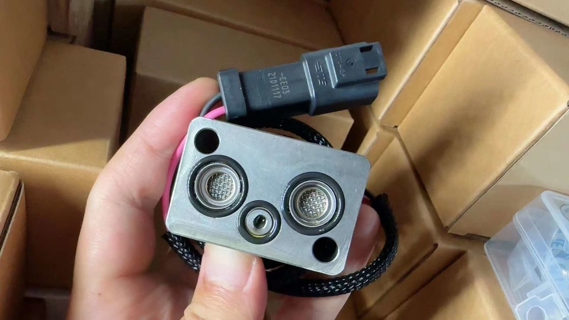 065726 Hydraulische onderdelen van graafmachines Pilotventiel Hydraulische pomp Solenoïdeventiel Voor PC200-7