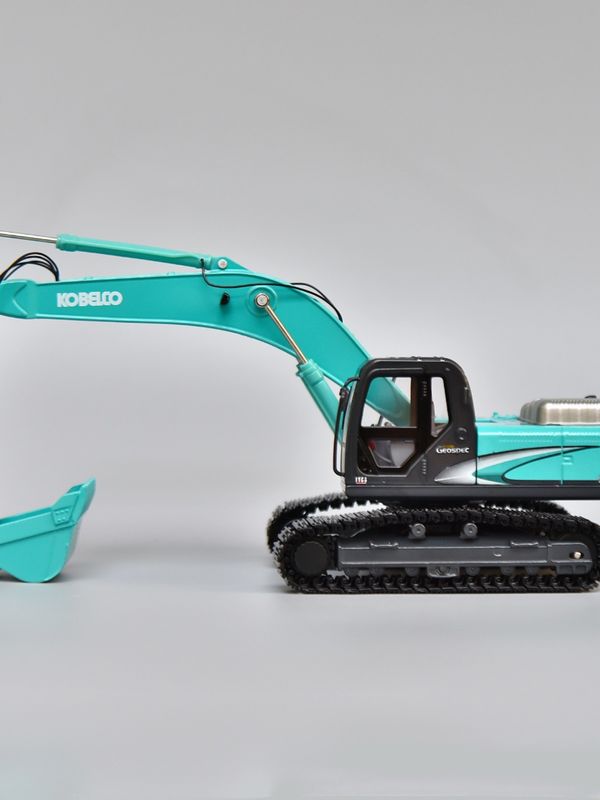 KOBELCO SK330 legering graafmachine model 1/50 schaal metalen verzamelgoed decoratie speelgoed