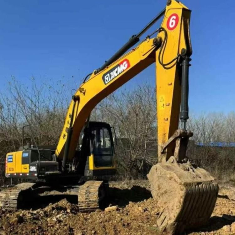 Gebruikte XCMG 215D 20 ton Crawler Excavator Heavy Duty Industrial Construction Digger Machine