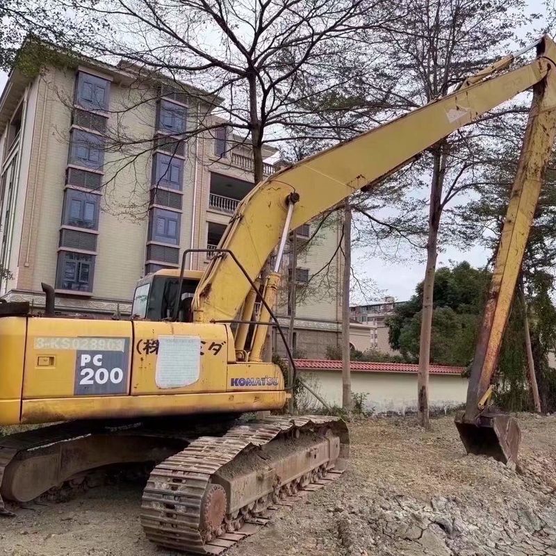 Krachtige gebruikte Komatsu PC200-7 graafmachine met 18 meter lange arm voor zware constructies
