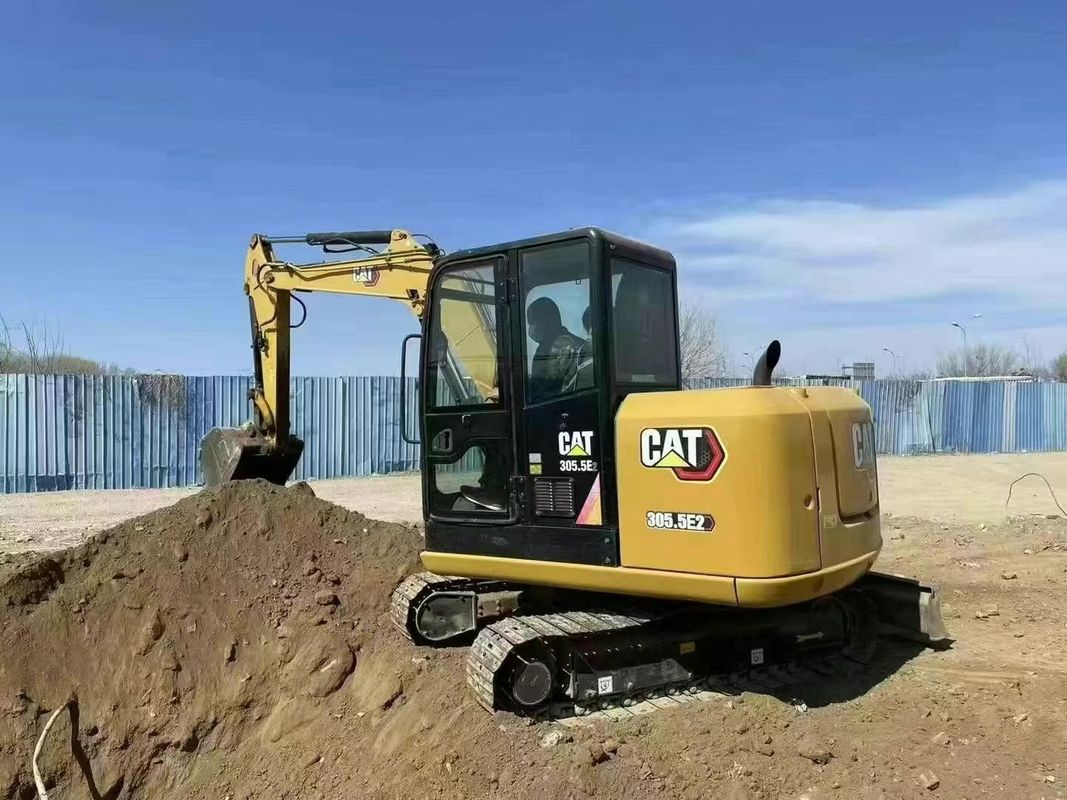 Gebruikte CAT 305 mini graafmachine laag aantal uren geverifieerd 1 jaar garantie CE gecertificeerd betrouwbaar