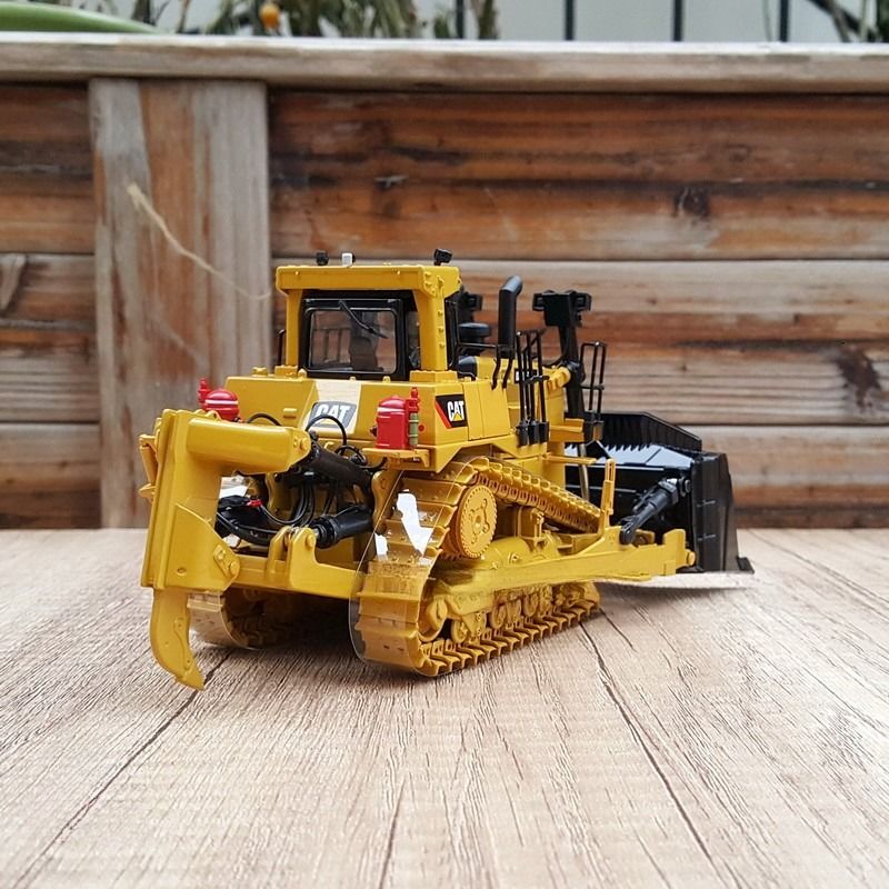 DM 1/50 D10T2 Bulldozer voor spoorwegvoertuigen