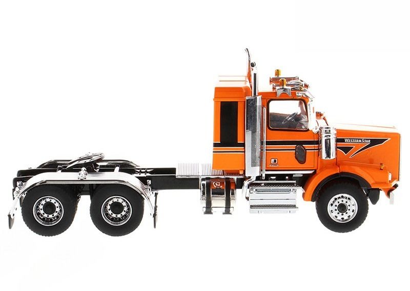 DM Western Star 4900 SB International 2-Assige Amerikaanse Platformwagen 1/50 Model 71063
