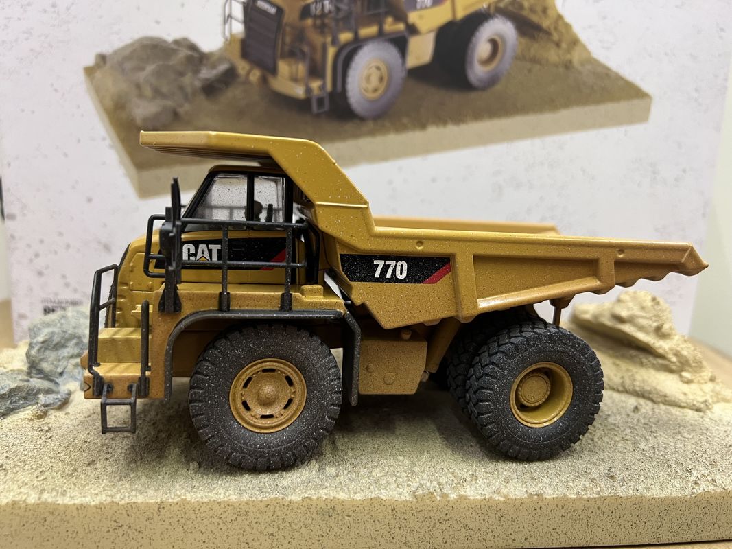 DM 1/50 Scale Heavy Duty Off-Highway Dump Truck Muddy Speciale editie Diecast Model 85756