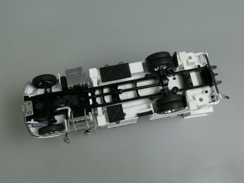1/32 Peterbilt 536 met Altec AA55 luchtwerkplatform DM model 71105