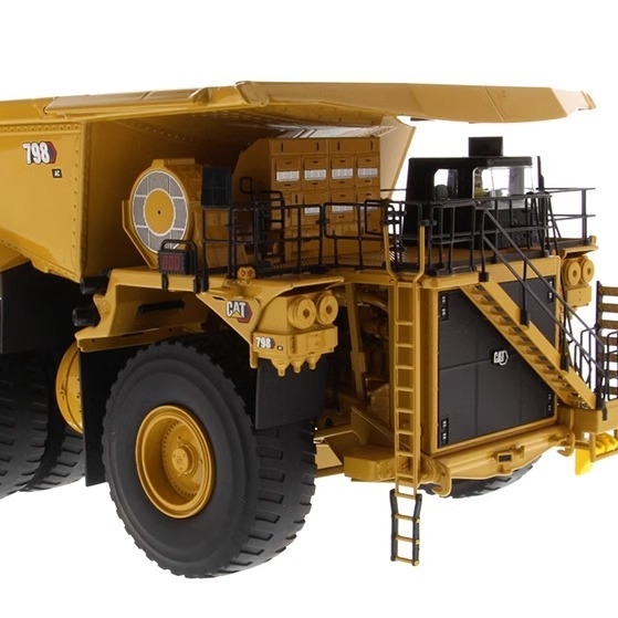 Diecast Masters 1:50 CAT 798AC Super Grote Mijnbouw Vrachtwagen Die-cast Model 85671