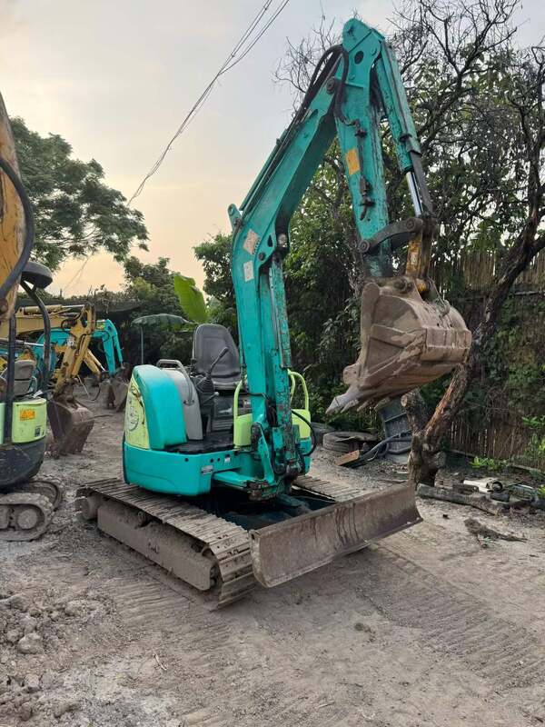 Gebruikte tweedehands YANMARR Vio30 3 ton Mini Crawler Graafmachine Op voorraad Te koop