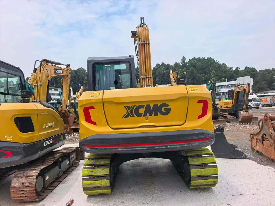 98% Nieuwe XCMG XE75G graafmachine met rubber pad spoor schoen met hydraulische scheer